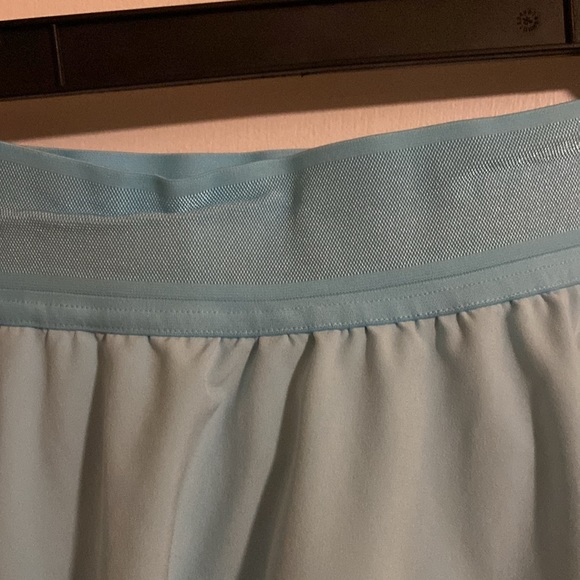 EUC LULULEMON skort - Picture 3 of 7